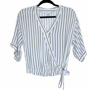 Urban Romantics Striped V-neck Top Size Small